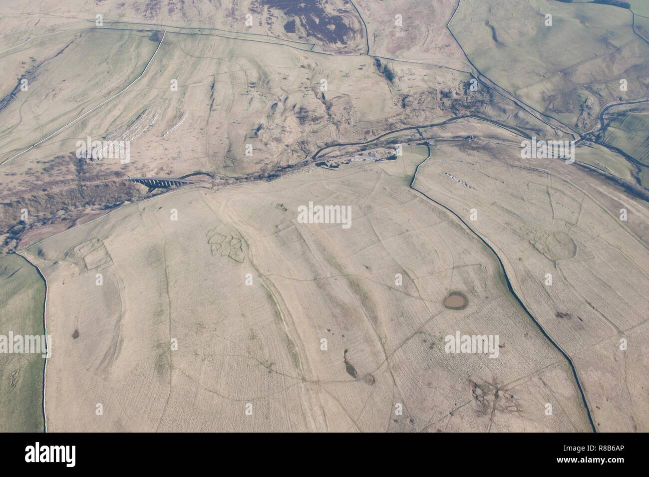 Tre Romano-British insediamento racchiuso lavori di sterro, aspirazione, Crosby Garrett è sceso, Cumbria, 2014. Creatore: Storico Inghilterra fotografo personale. Foto Stock