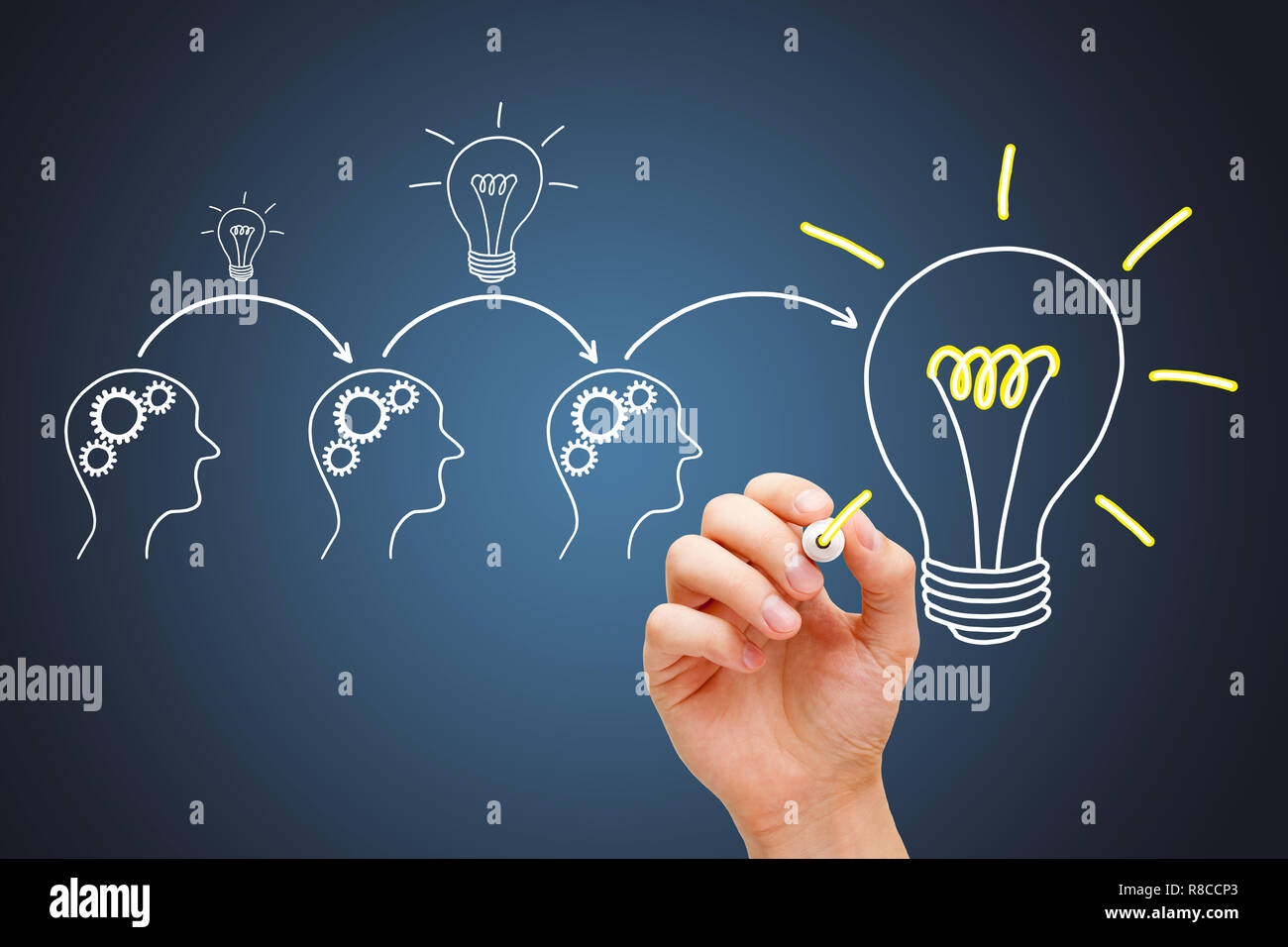 Sinergia business team lavorano insieme per lo sviluppo di una grande idea. Se ognuno dà un po', si aggiunge fino. Foto Stock