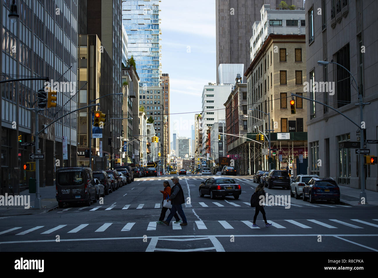 La vita quotidiana e il traffico della strada per le strade di Manhattan, New York, Stati Uniti d'America. Foto Stock