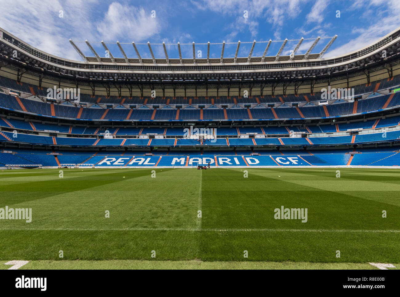 Madrid, Spagna - Real Madrid è una delle squadre di calcio più famose del mondo. Qui in particolare la sua casa, il Santiago Bernabeu Stadium Foto Stock