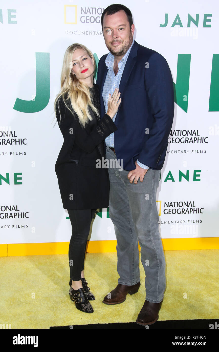 HOLLYWOOD, Los Angeles, CA, Stati Uniti d'America - 09 ottobre: Beth Behrs, Michael Gladis presso il Los Angeles Premiere del National Geographic Documentari" "Jane" tenutasi presso la Hollywood Bowl il 9 ottobre 2017 a Hollywood e Los Angeles, California, Stati Uniti. (Foto di Xavier COLLIN/Image Press Agency) Foto Stock