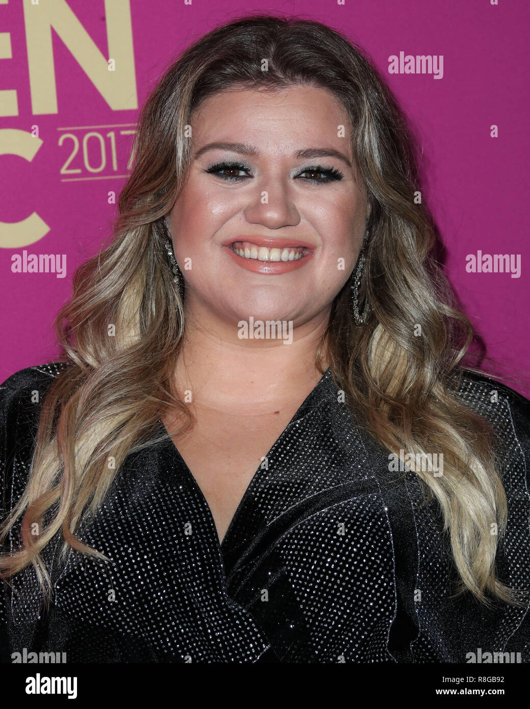 HOLLYWOOD, Los Angeles, CA, Stati Uniti d'America - 30 novembre: cantante Kelly Clarkson arriva presso il Tabellone donne in Musica 2017 tenutasi presso la Ray Dolby sala da ballo a Hollywood & Highland Center il 30 novembre 2017 a Hollywood e Los Angeles, California, Stati Uniti. (Foto di Xavier COLLIN/Image Press Agency) Foto Stock