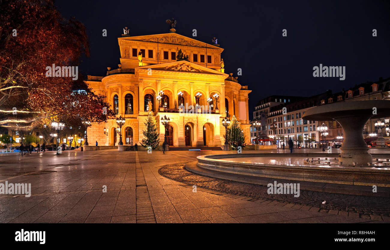 Frankfurt Alte Oper a Cristmastime, Germania Foto Stock