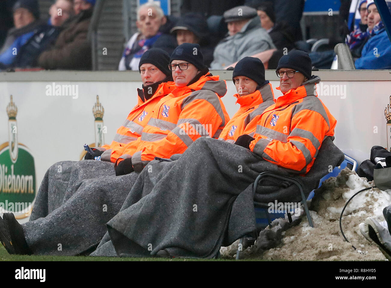 HEERENVEEN , Abe Lenstra Stadium, 16-12-2018, calcio, stagione 2018 / 2019, Eredivisie , inverno condizioni durante la SC Heerenveen - FC Utrecht Foto Stock