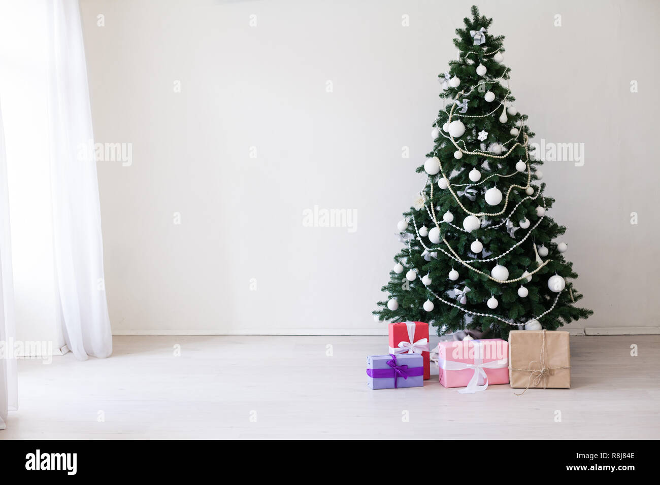Luci Di Natale In Camera.Luci Di Camera Albero Di Natale Ghirlanda Anno Nuovo Vacanze Doni White Home Decor Foto Stock Alamy