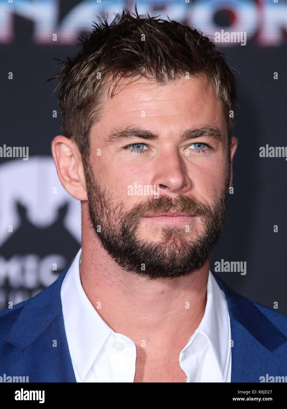 HOLLYWOOD, Los Angeles, CA, Stati Uniti d'America - 10 ottobre: attore  Chris Hemsworth indossando Hugo Boss arriva a Los Angeles prima di Disney e  meraviglia che "Thor: Ragnarok" tenutasi presso l'El Capitan