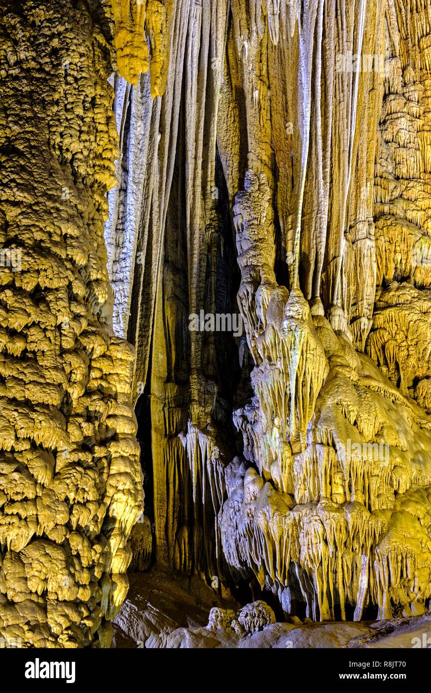 Il Vietnam, provincia di Quang Binh, Parco Nazionale di Phong Nha-Ke Bang elencati come patrimonio mondiale dall' UNESCO, Thien Duong grotta o Paradiso grotta, scoperto nel 2005 Foto Stock