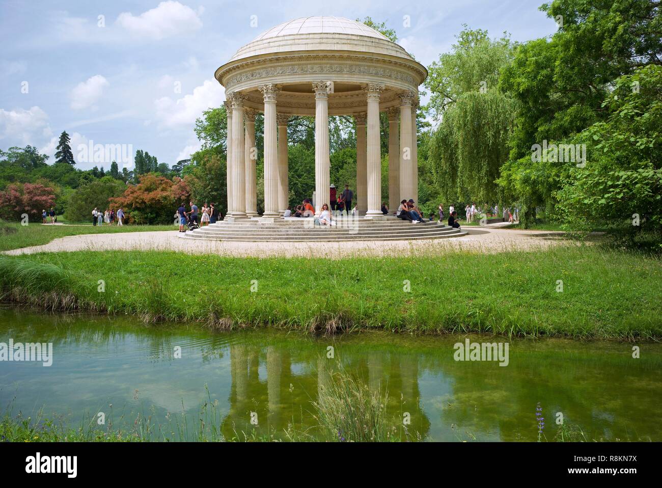 Francia, Yvelines, Versailles, palazzo di Versailles elencati come patrimonio mondiale dall' UNESCO, Maria Antonietta's wagon, Giardino del Petit Trianon, il tempio dell'amore Foto Stock