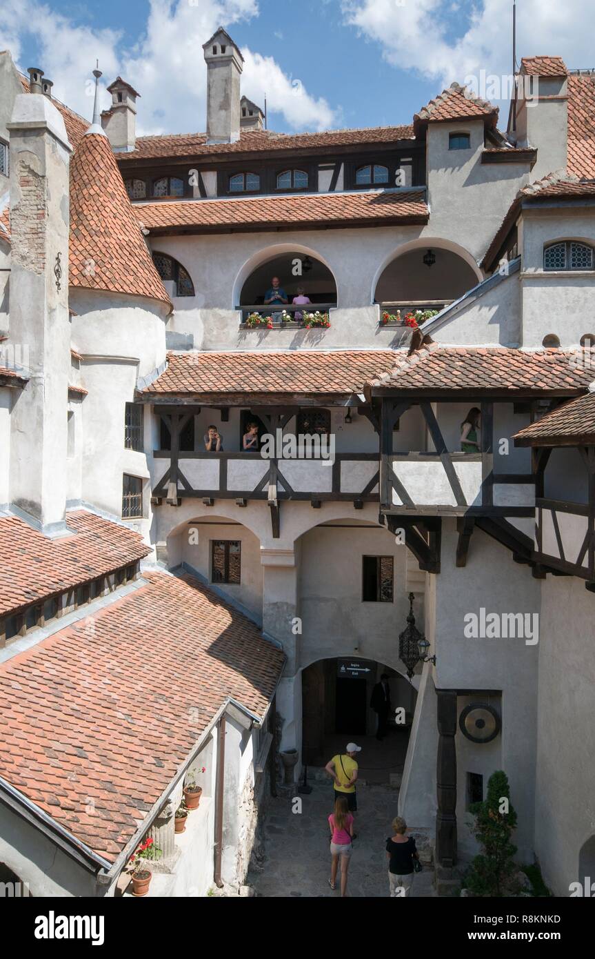 La Romania, Transilvania, regione Brasov, crusca, Castello di Bran del XIII secolo associato con Vlad III l'Impalatore e il carattere Dracula Foto Stock