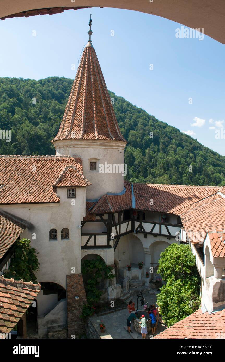 La Romania, Transilvania, regione Brasov, crusca, Castello di Bran del XIII secolo associato con Vlad III l'Impalatore e il carattere Dracula Foto Stock