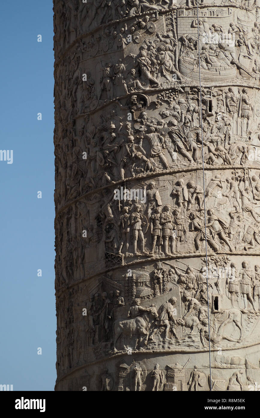 Dettaglio della Colonna di Traiano, Roma, Italia Foto Stock