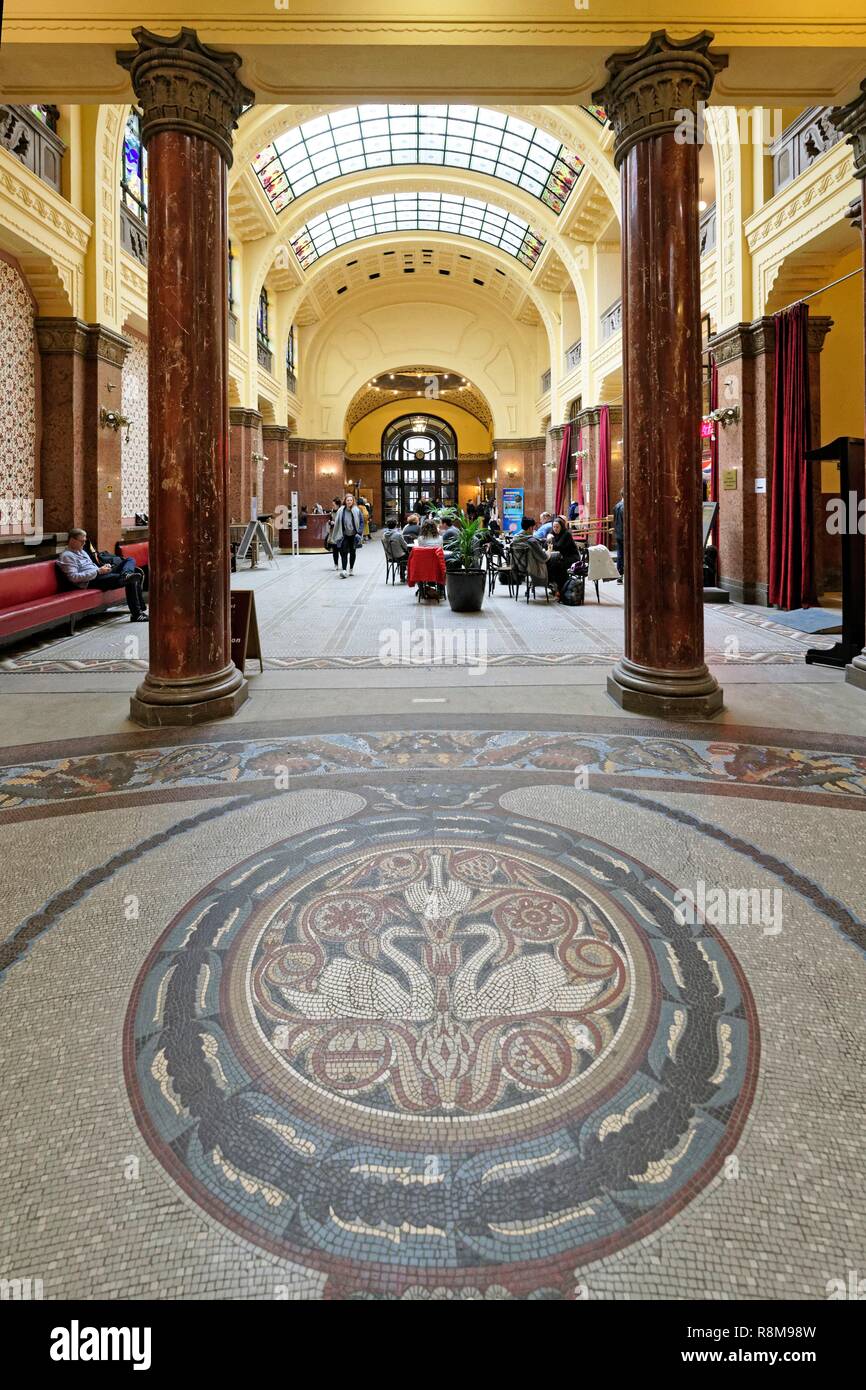 Ungheria, Budapest, elencati come patrimonio mondiale dall' UNESCO, quartiere Buda, Bagno Termale Gellert & Spa hotel con Art Nouveau originale interieur Foto Stock