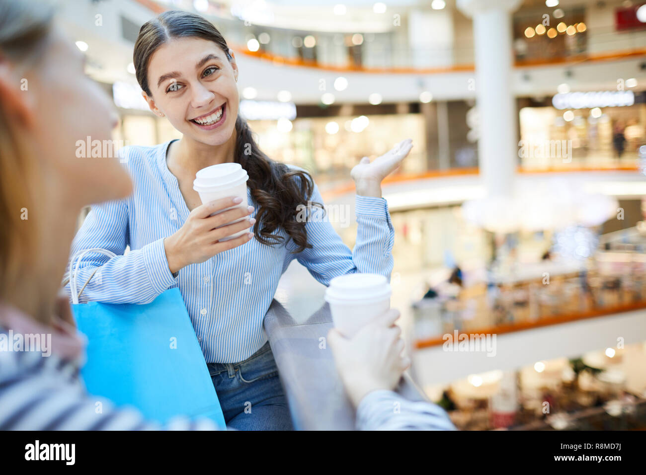 Avente drink in the mall Foto Stock