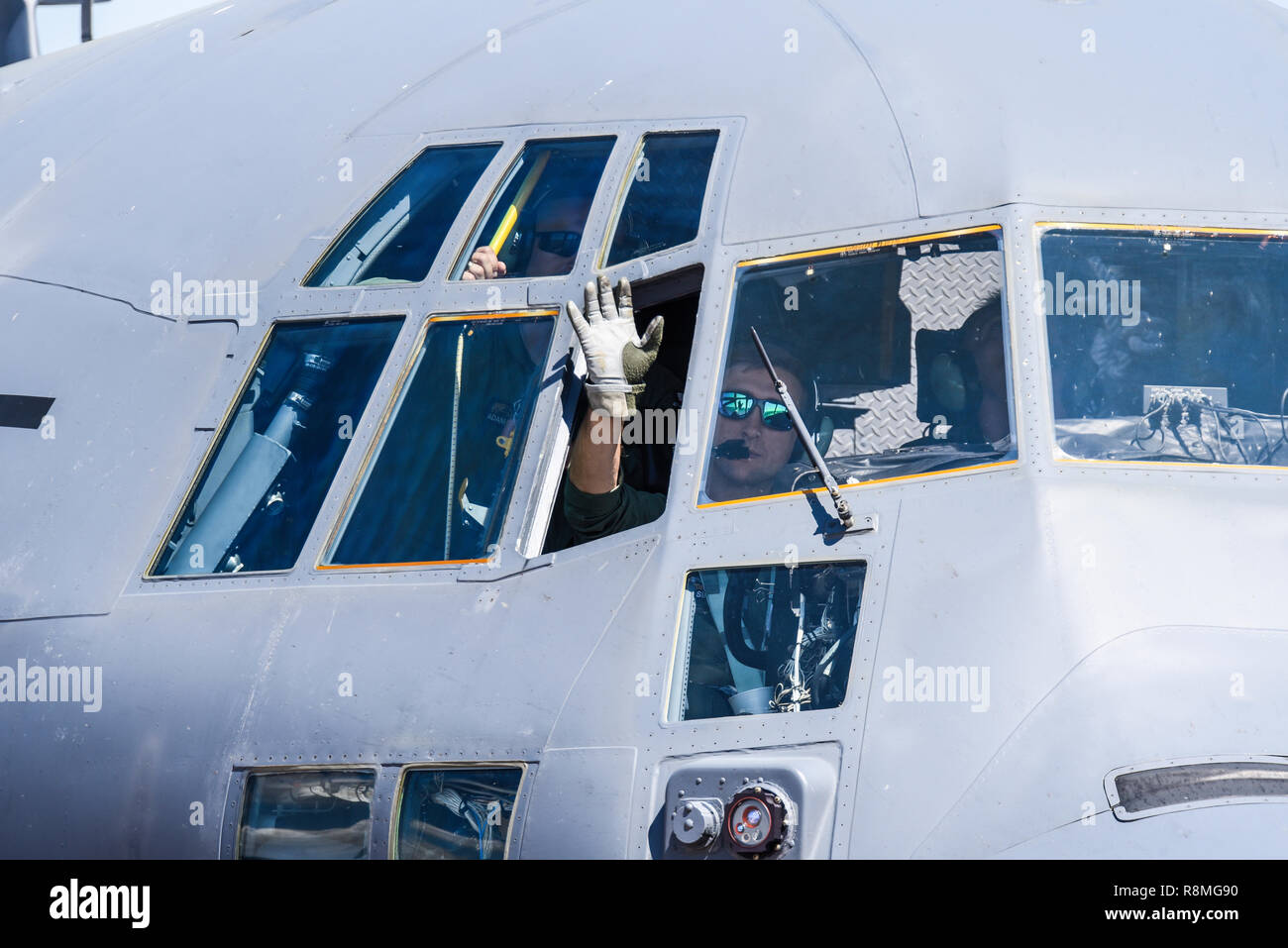Lockheed C-130E Hercules dell'aeronautica militare polacca al Royal International Air Tattoo, RIAT, RAF Fairford Air Show. Arrivando dalla Polonia Foto Stock