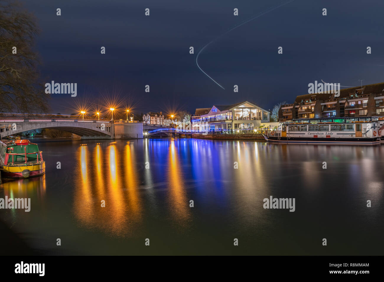 Thames Path e Caversham Bridge , Reading Berkshire REGNO UNITO Foto Stock