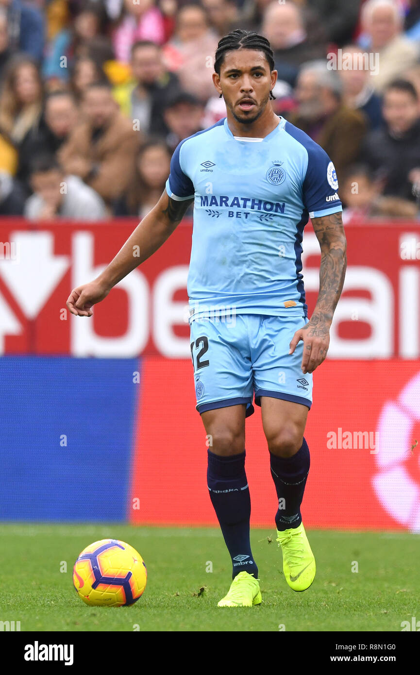SEVILLA, 16-12-2018. Primera Division campionato spagnolo. LaLiga. Estadio Ramon Sanchez-Pizjuan. Douglas Luiz (Girona) durante il gioco Sevilla FC - Girona. Foto Stock