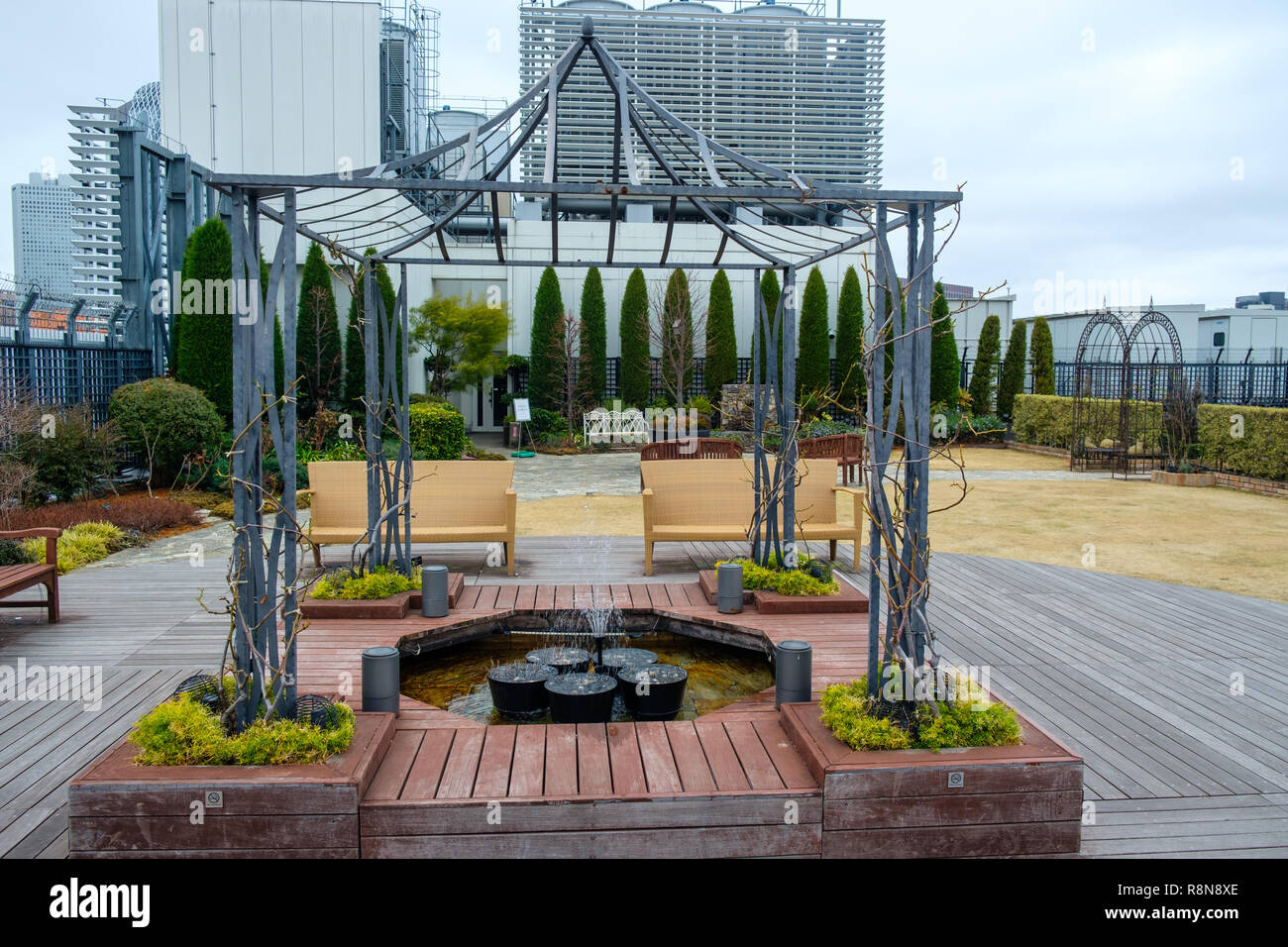 Giardino panoramico sul piano Q di Shinjuku Marui Honkan (Oioi) department store di Shinjuku, Tokyo, Giappone Foto Stock