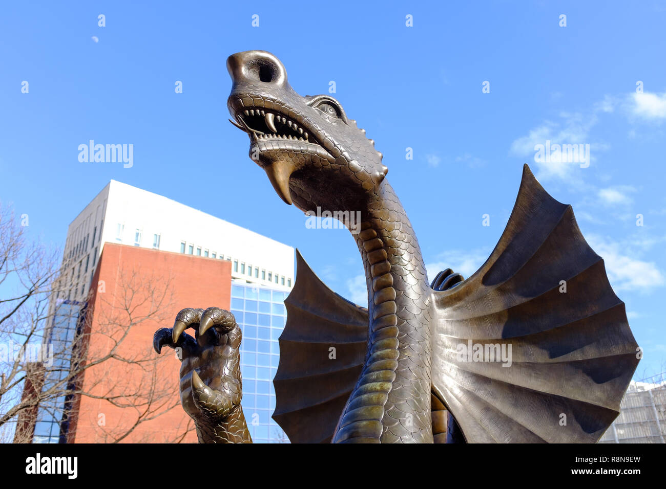 Drexel Dragon 'Mario il Magnifico', scultura da Eric Berg (2002), Drexel University di Philadelphia, Pennsylvania, STATI UNITI D'AMERICA Foto Stock