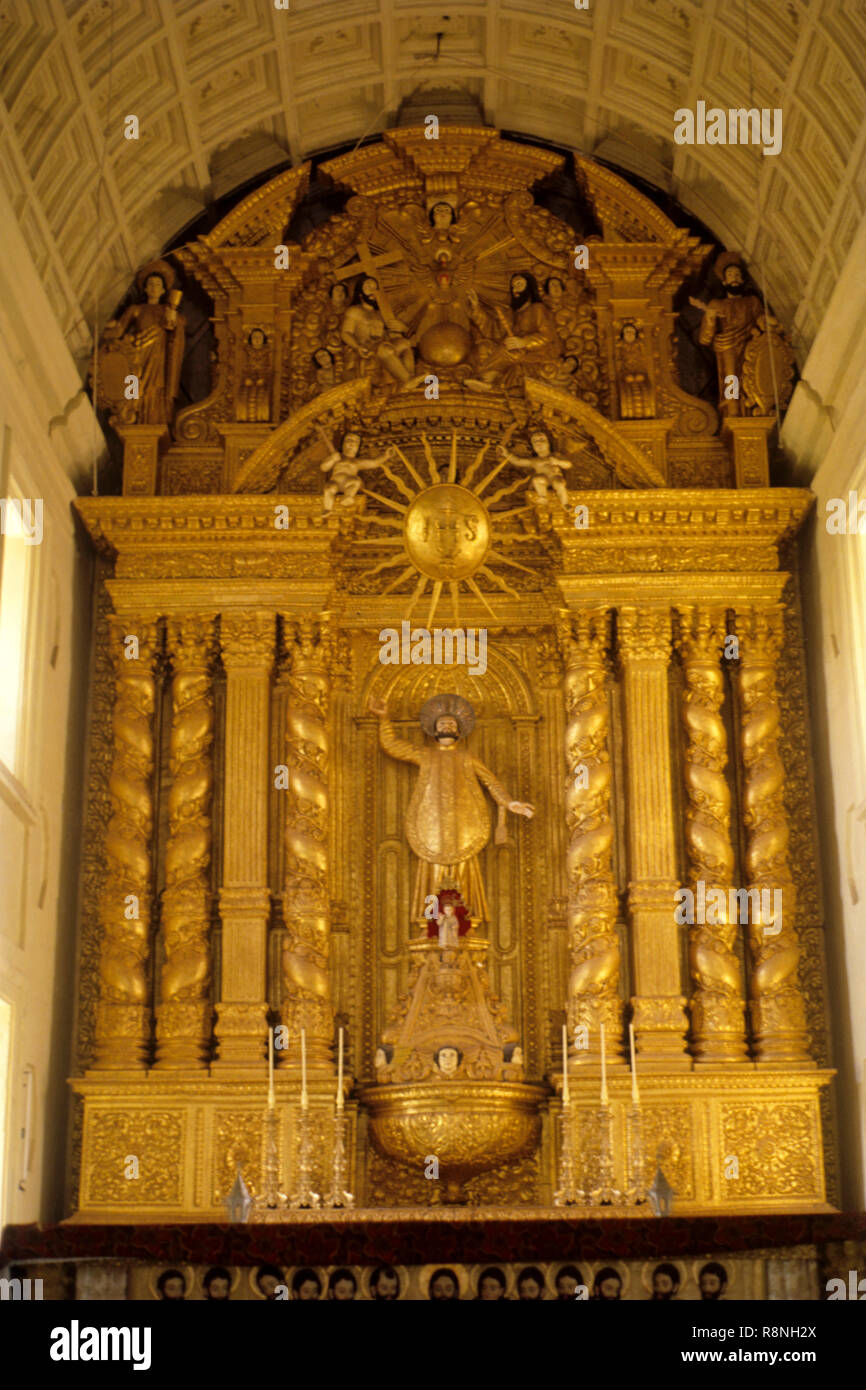 Lavoro d'Oro, Basilica del Bom Jesus chiesa vecchia Goa, India Foto Stock