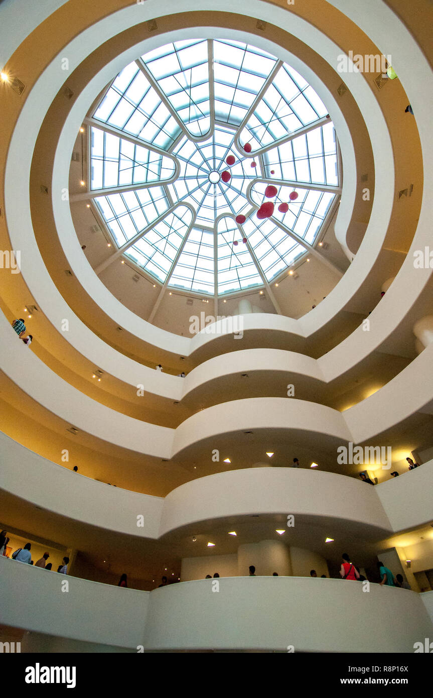 Interno del Museo Guggenheim Foto Stock