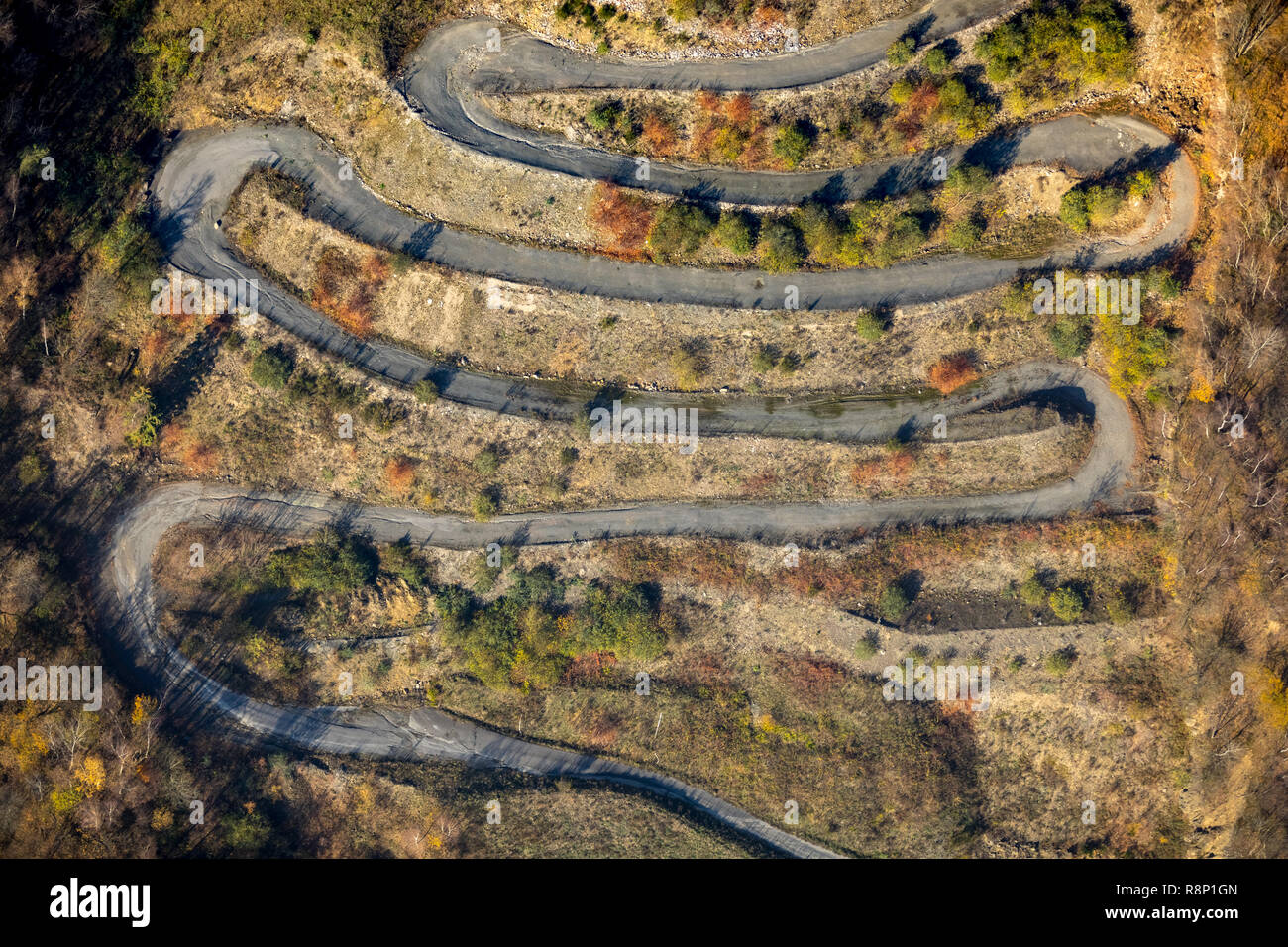 Vista aerea, Gummersbach, pista di motocross, serpentine, percorso di avvolgimento in prossimità del Aggertalsperre, Bergneustadt, Oberbergisches Land, Nord Rhine-Westphali Foto Stock