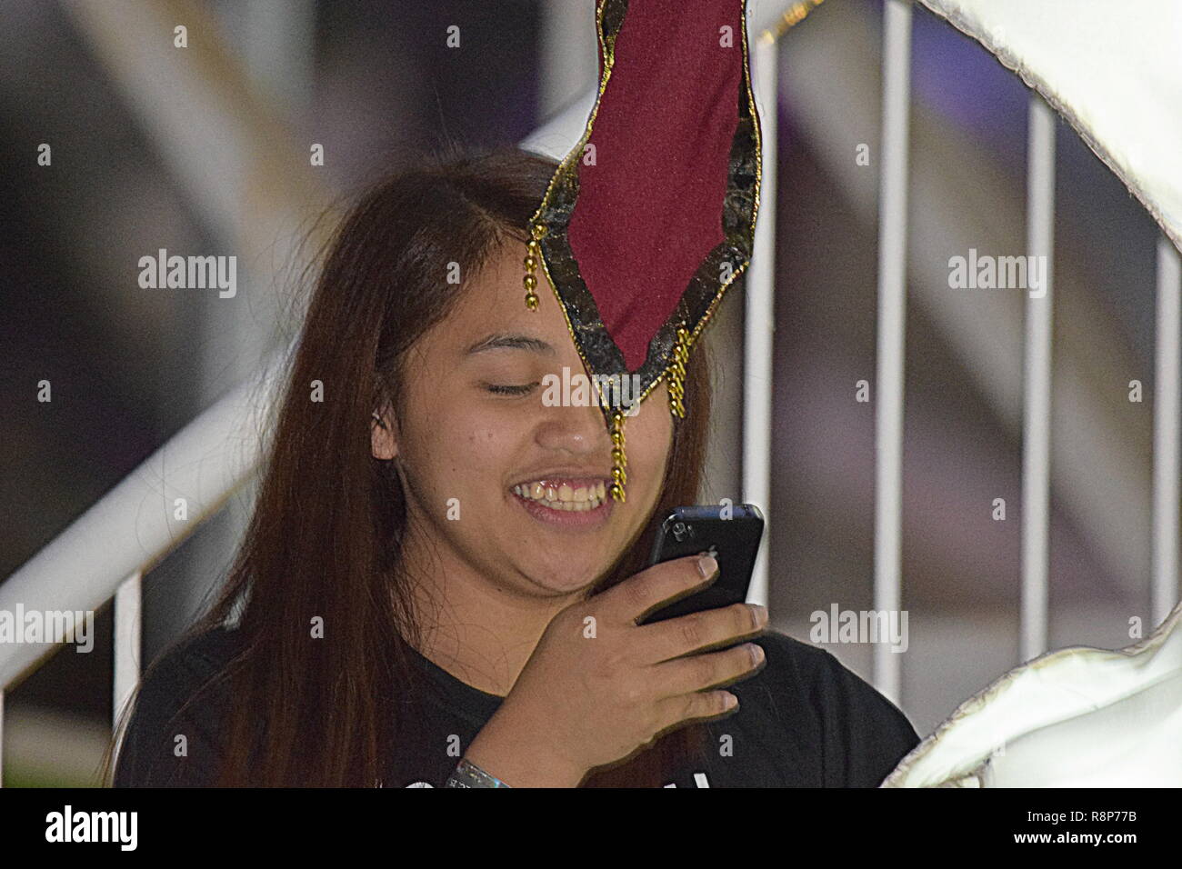 Nastri di scarlatto, Baguio City dic. 2018, celebrando il fiore di luce durante una notte di spettacolo con scollegherà l'ultima settimana della stagione di vacanze. Foto Stock