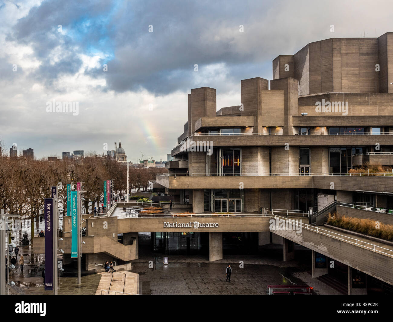 Il Teatro Nazionale edificio, Southbank, Londra, Regno Unito. Foto Stock
