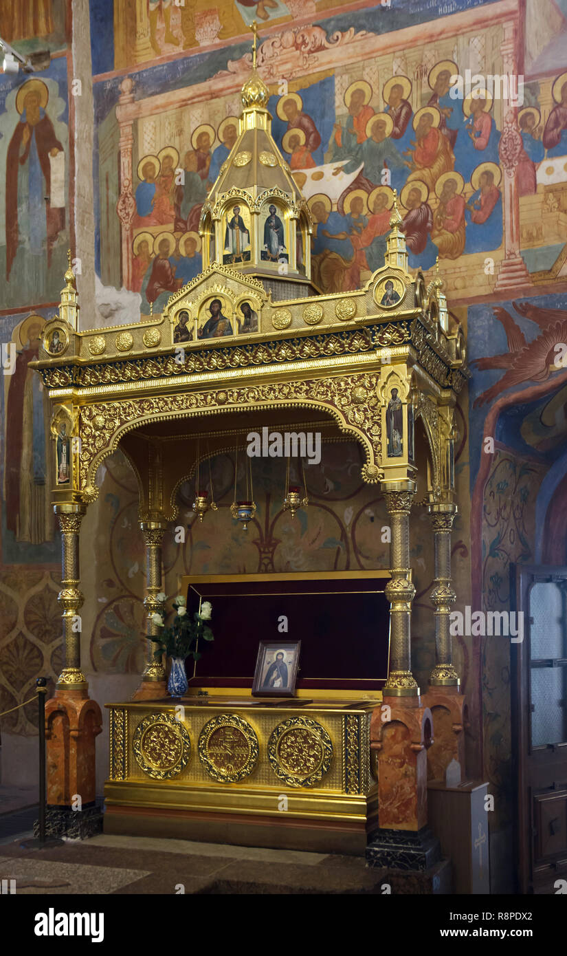 Santuario con le reliquie di San Euthymius di Suzdal nella Trasfigurazione nella cattedrale di Saint Euthymius' Monastero a Suzdal, Russia. Foto Stock