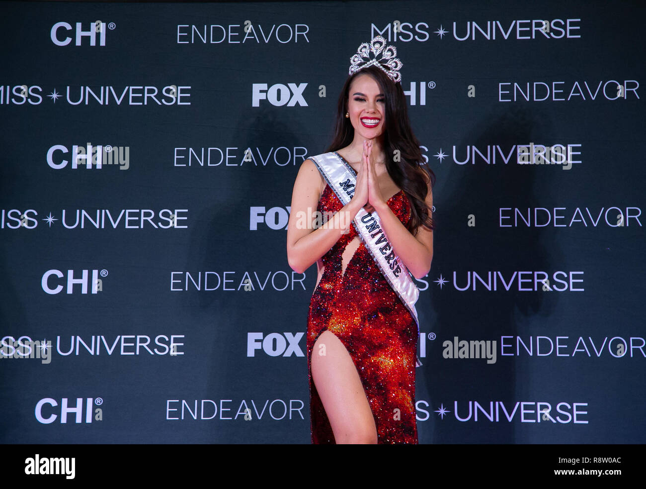 Thailandia. Xvii Dec, 2018. Miss Filippine "Catriona grigio" colloqui a medias dopo essere stato incoronato la nuova Miss Universo 2018 a IMPACT Arena Muang Thong Thani. Credito: Seksan Roj Pacifi/press/Alamy Live News Foto Stock