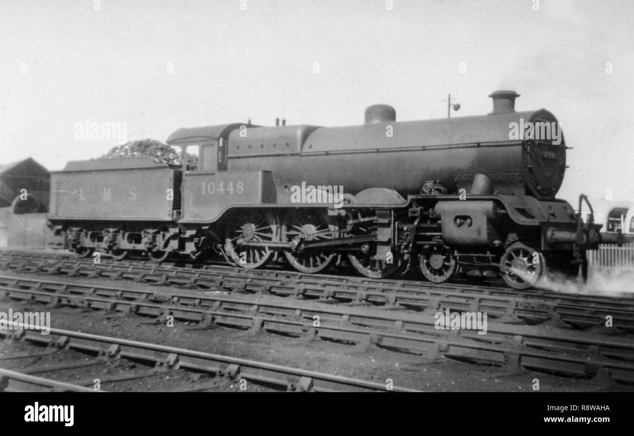 L&Y Dreadnought 4-6-0 No.10448 a Blackpool in 1949 Foto Stock