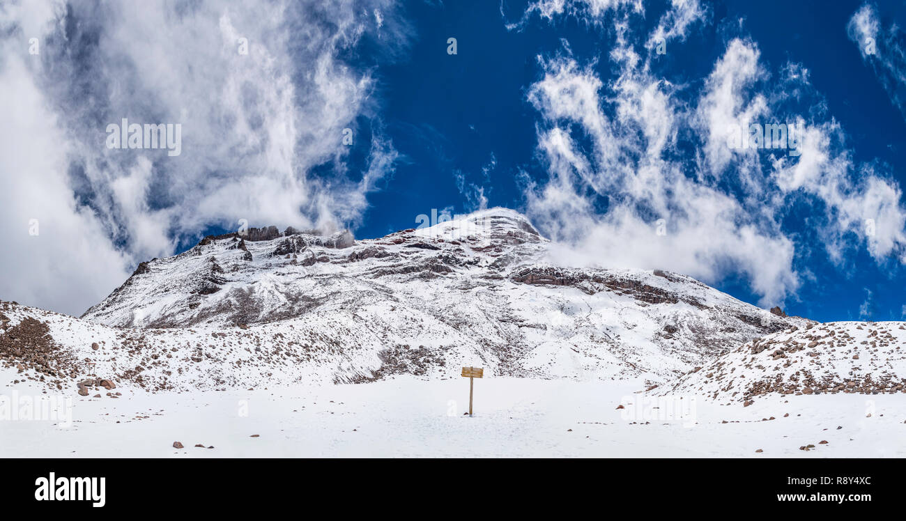 Vulcano Chimborazo al vertice con il ghiacciaio Foto Stock