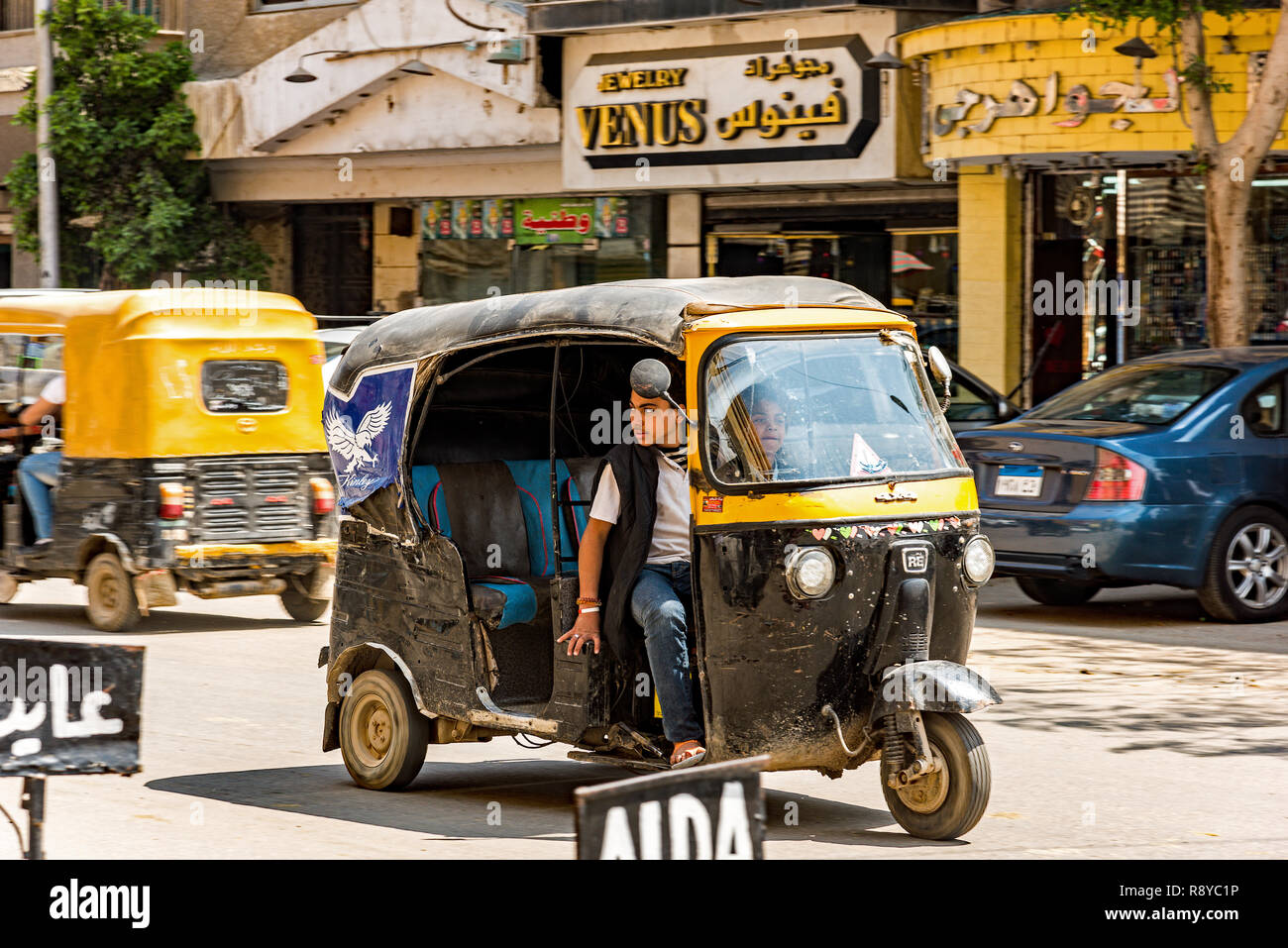 Egyptian tuk-tuk taxi, Giza, il Cairo, Egitto Foto Stock