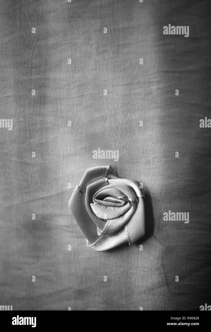 Tenda con un emblema di rose in bianco e nero Foto Stock