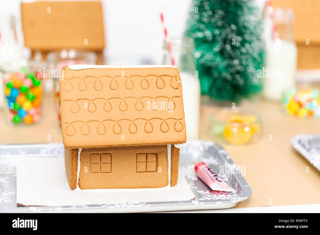 Close up Gingerbread case a kids craft festa di Natale. Foto Stock