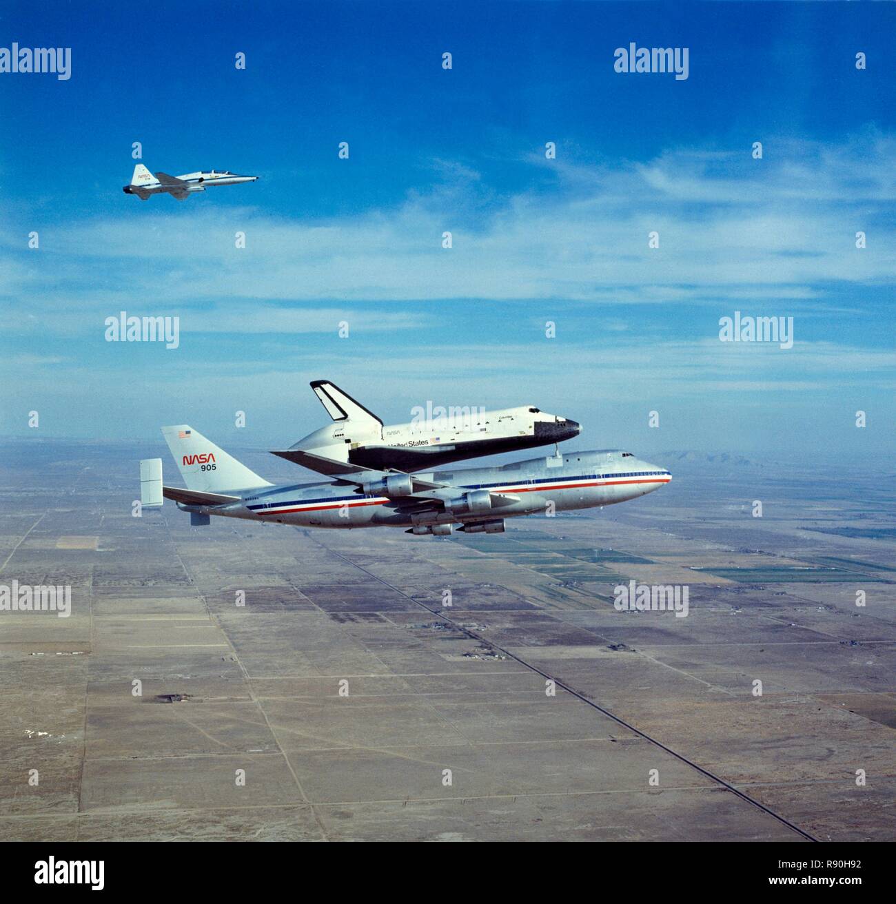 Lo Space Shuttle Orbiter "Columbia" sul Boeing 747 vettore navetta, degli anni ottanta. Creatore: la NASA. Foto Stock