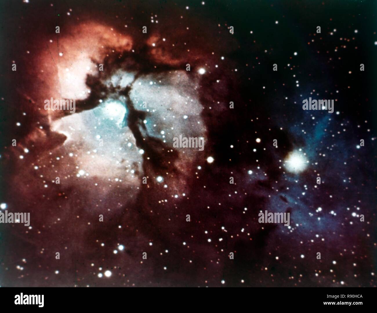 Trifid Nebula nella costellazione del Sagittario. Creatore: la NASA. Foto Stock