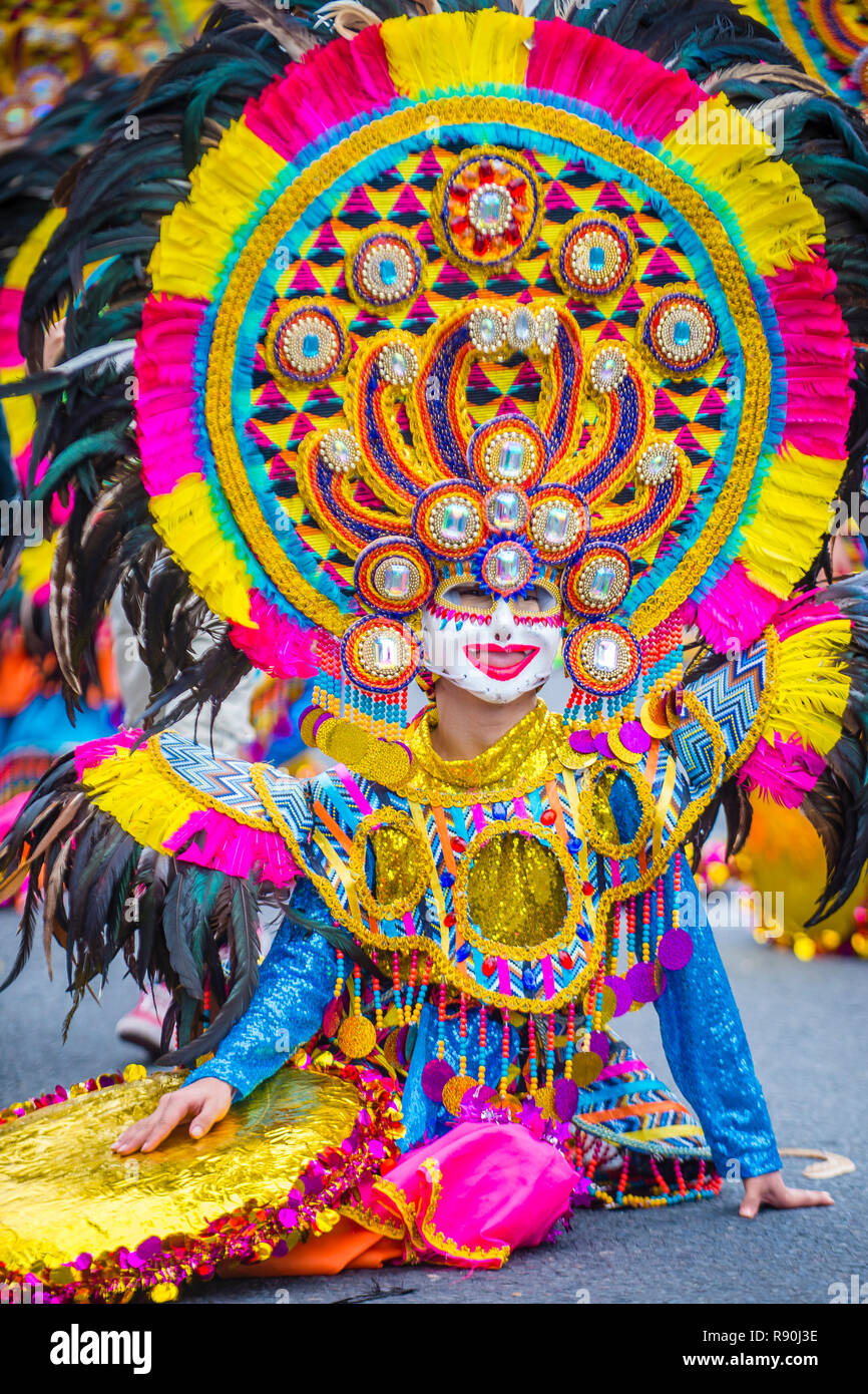 Partecipante al Festival di Masskara nelle Filippine Bacolod Foto Stock