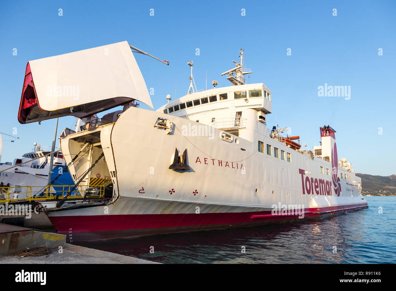 Portoferraio (LI), Italia - 09 agosto 2016: mv Aethalia poco prima di cambiare il suo nome in Stelio Montomoli Foto Stock