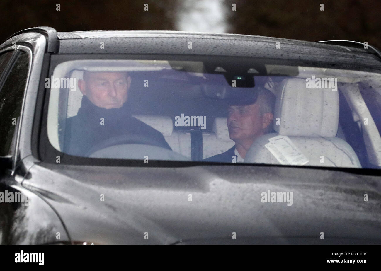 Jose Mourinho lascia la Aon addestramento complesso, Manchester. Foto Stock