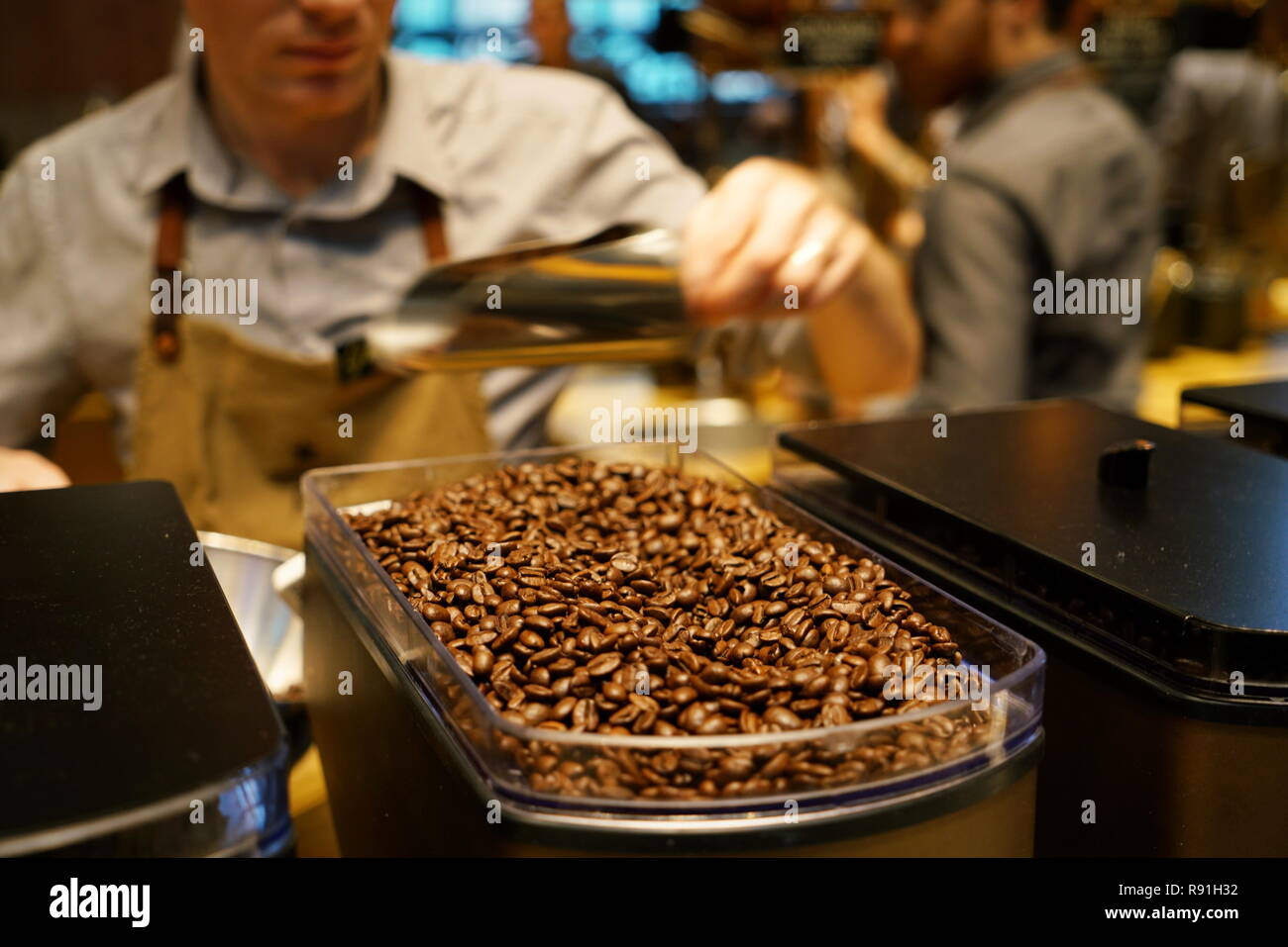 Milano, Italia - dicembre 2018: La Riserva di Starbucks Roastery e la sala di degustazione a Milano Foto Stock