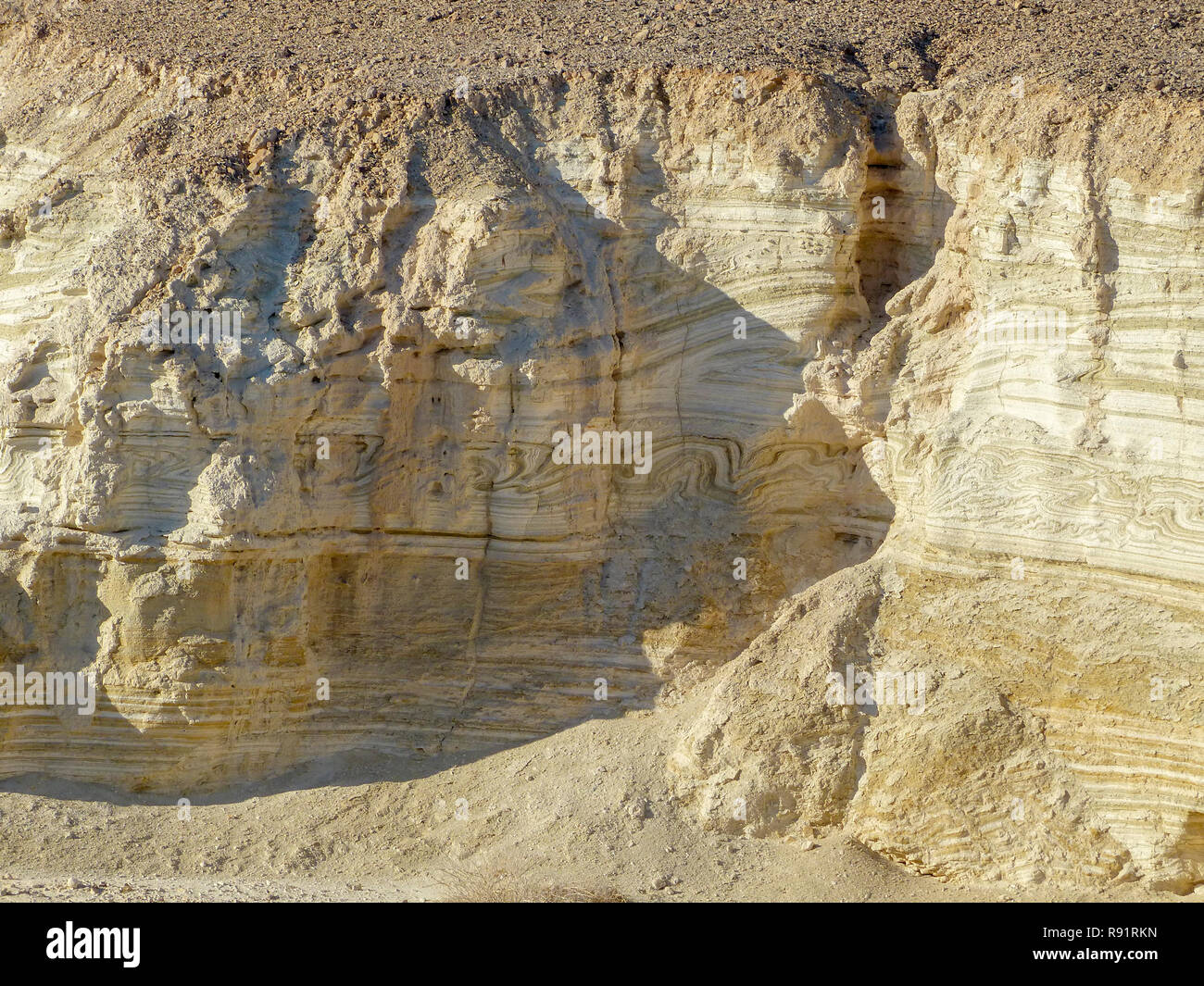 Marna formazioni di pietra. Rocce erose fatta di Marl. Marl è un carbonato di calcio-ricca, mudstone formata da depositi sedimentari. Fotografato in Israele Foto Stock
