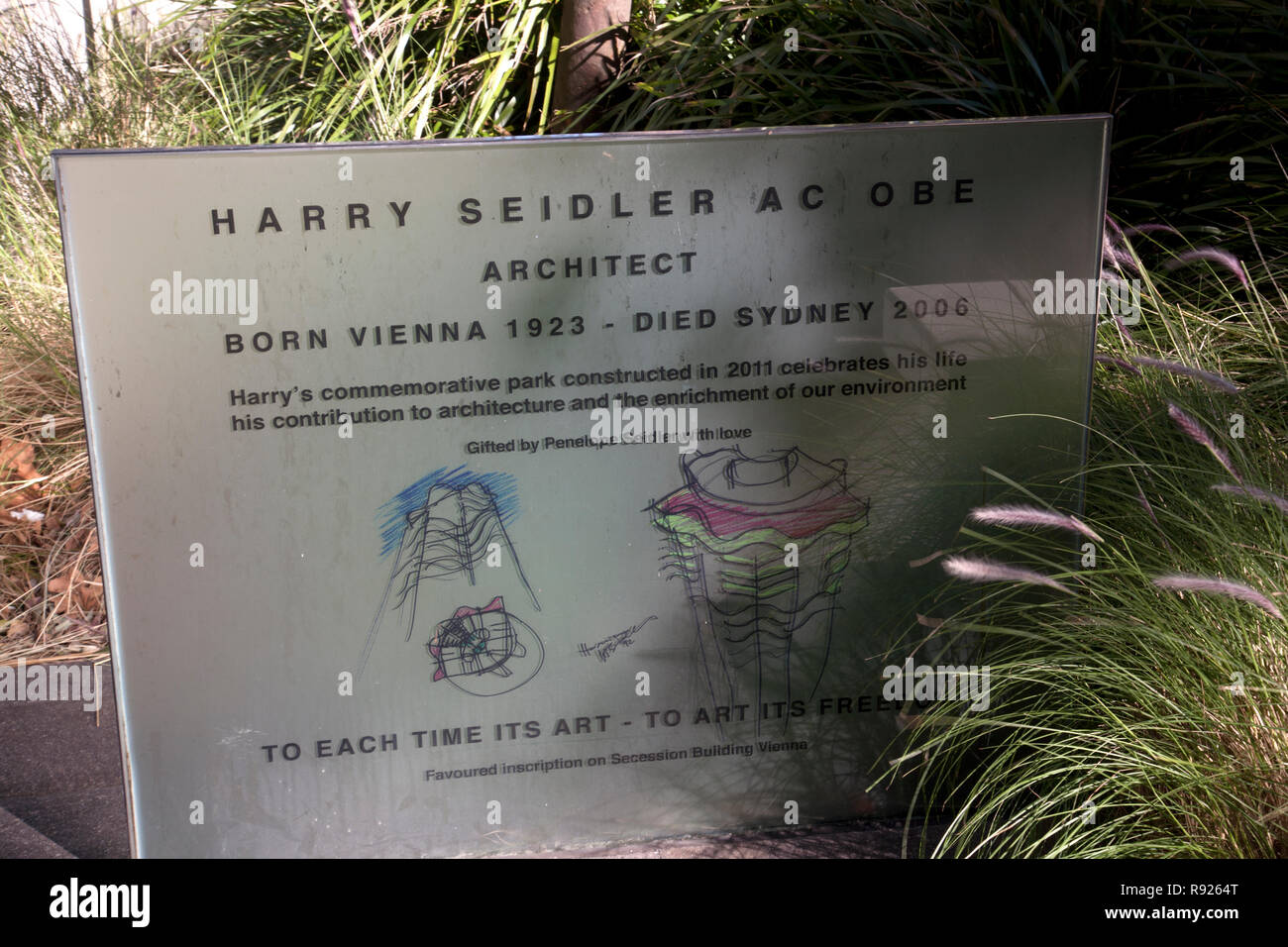 Placca a Harry seidler Parco Commemorativo milsoms punto Nord Sydney Sydney New South Wales AUSTRALIA Foto Stock