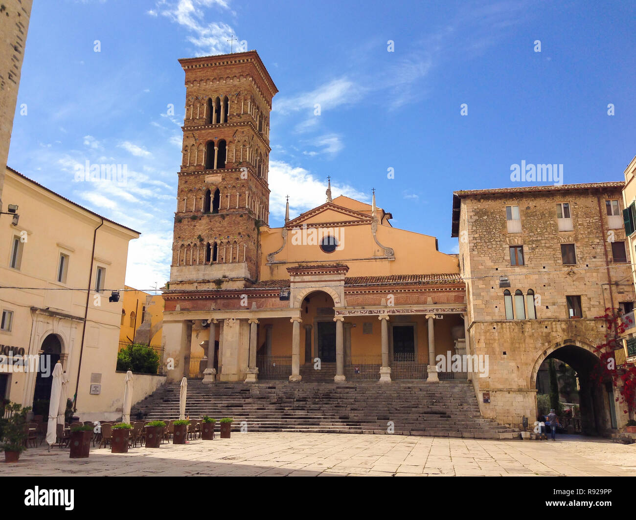 TERRACINA, Italia - 5 agosto 2014: San Cesario Cattedrale di Terracina in Lazio Foto Stock