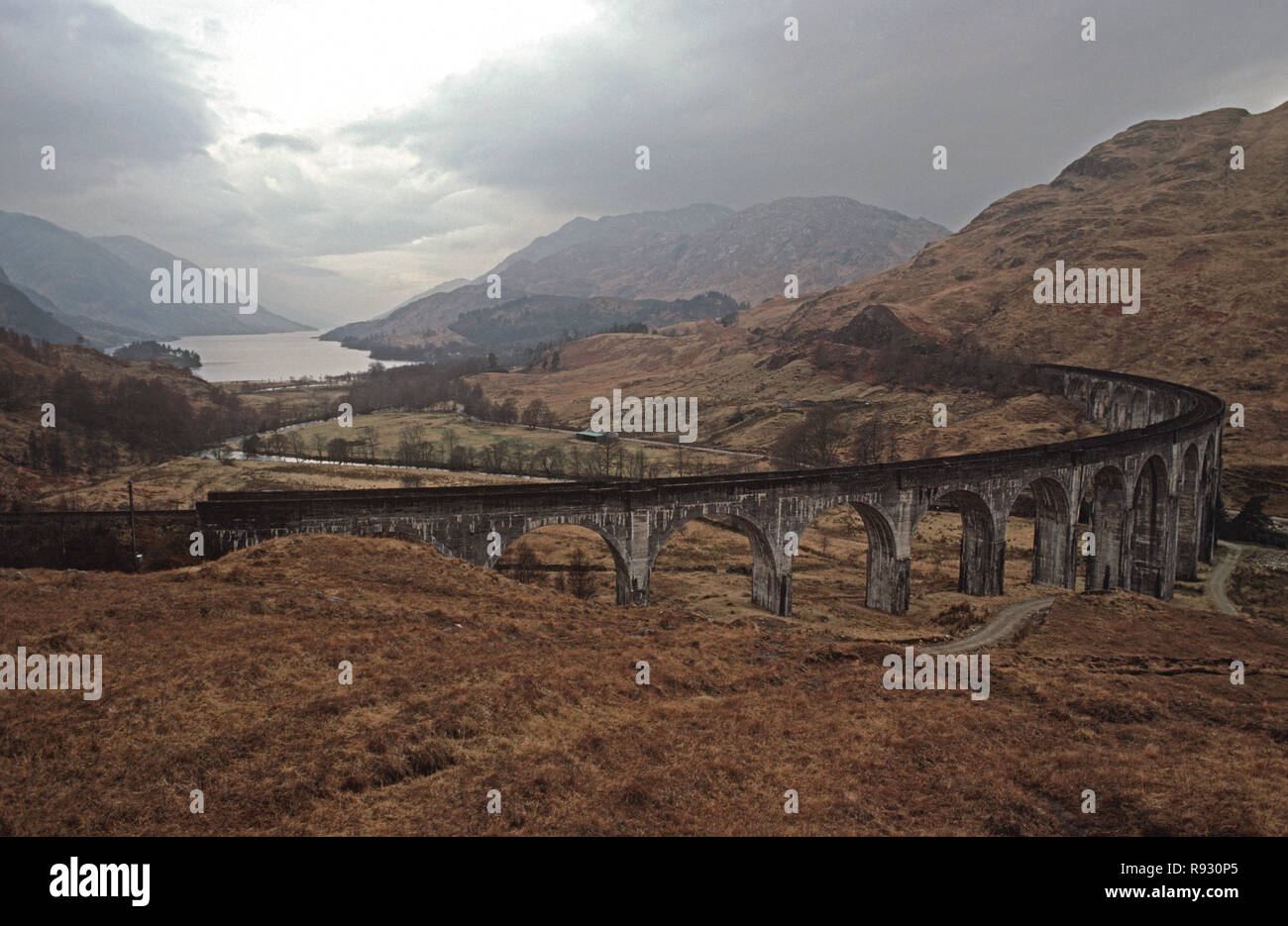 La British Rail, West Highland Line, viadotto Glenfinnan, Inverness-Shire, Scozia Foto Stock