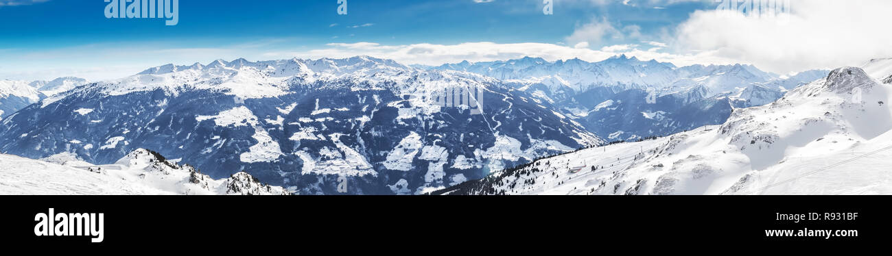 Ski resort coperte da neve fresca in Tirolo, Alpi Zillertal Austria, l'Europa. Foto Stock