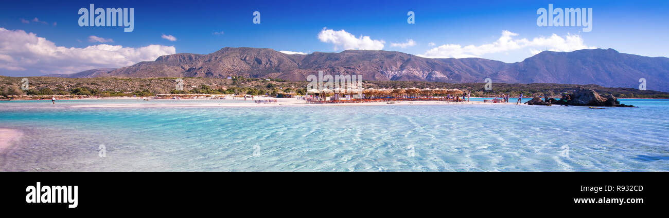 Spiaggia di Elafonissi a Creta isola di azzurro acqua chiara, la Grecia, l'Europa. Creta è la più grande e la più popolata delle isole greche. Foto Stock