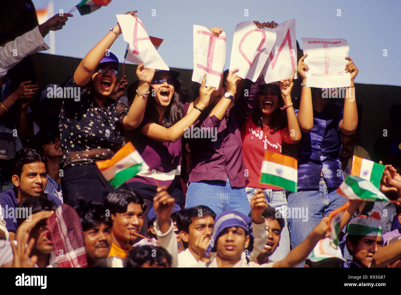 Di fronte alla folla Wankhede Stadium, Mumbai Bombay, Maharashtra, India Foto Stock