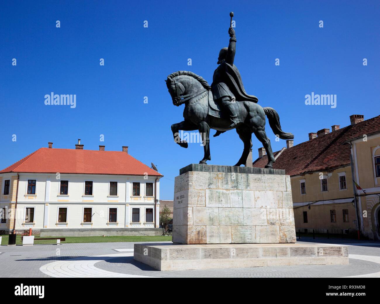 Statua equestre di Mihai Viteazul, Michael Brave, un eroe nazionale nella storica fortezza di Alba Iulia Foto Stock