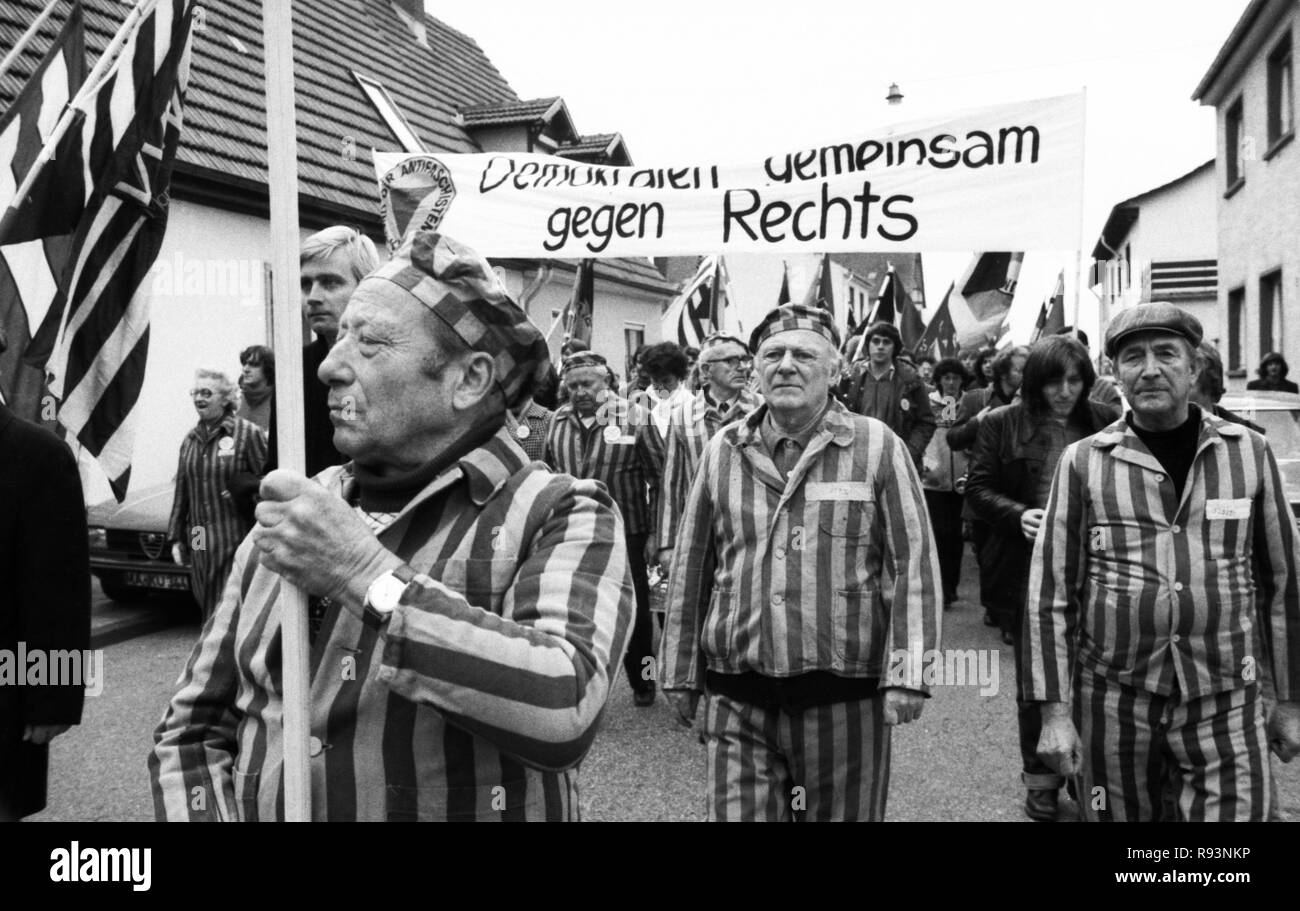 Le proteste in occasione del congresso del partito di estrema destra-ala Nazionale Partito Democratico della Germania (NPD) il 8 dicembre 1979 a Ketsch (Baden-Wuerttemberg) | utilizzo in tutto il mondo Foto Stock
