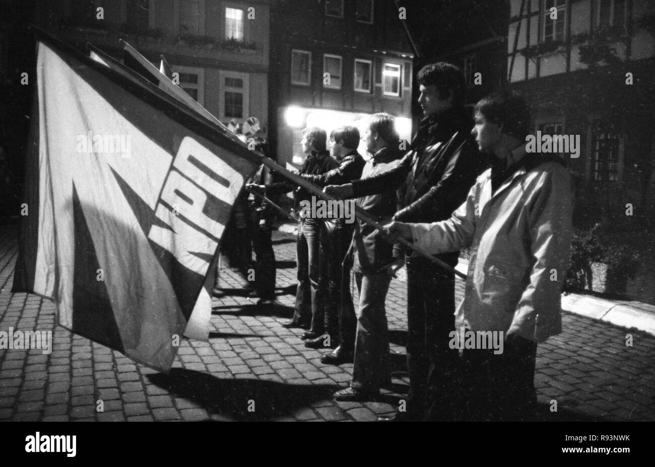Assemblaggio del diritto-ala radicali giovani Democratici Nazionali (GV), l'organizzazione giovanile della NPD (Nazionale Partito Democratico della Germania), il 15 settembre 1979 a Rinteln. | Utilizzo di tutto il mondo Foto Stock